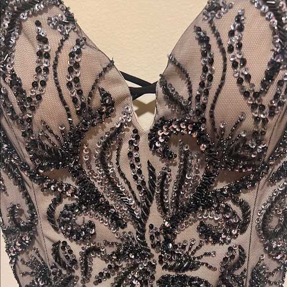 NWT Girlfriendz Elegant Black and Silver Evening Dress Size 8 - Picture 3 of 6